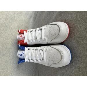 Air Jordan 1 Mid SE (GS) – DH0200-100 – Size 5Y – Brand New